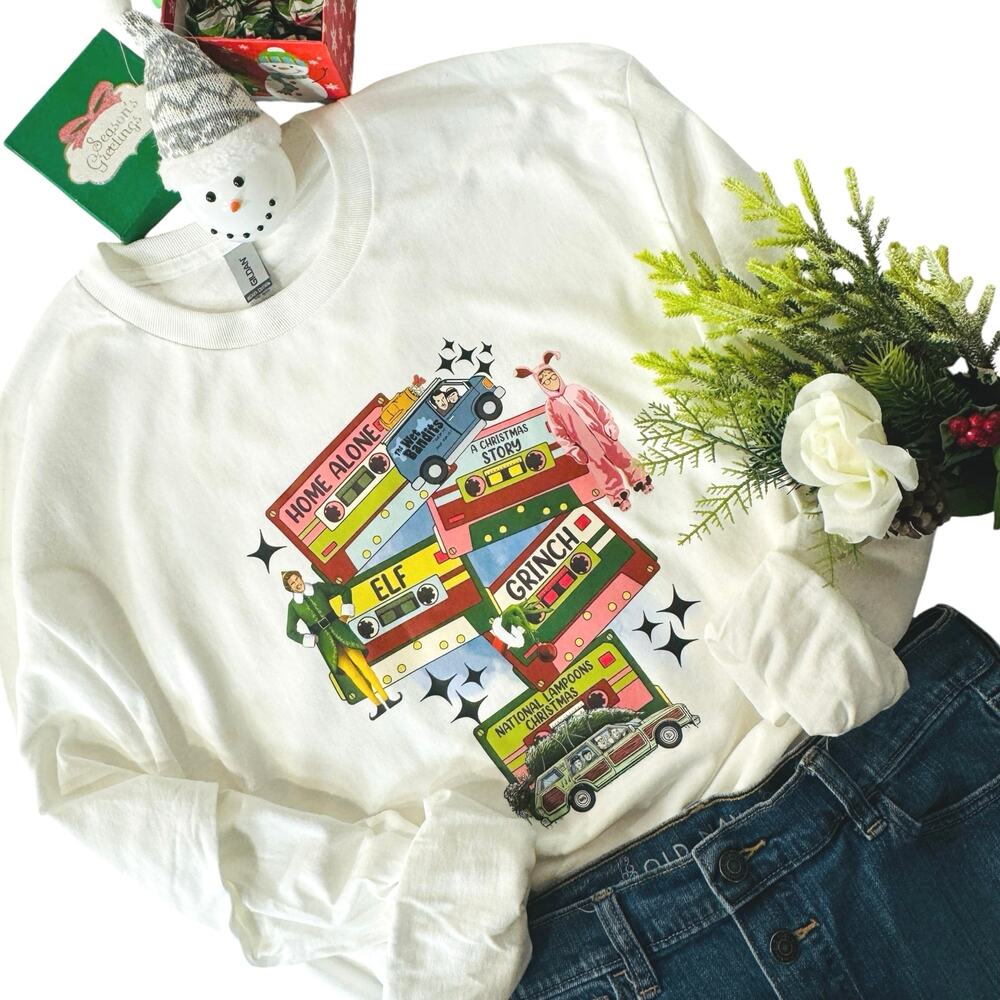 Christmas Holiday Womens Movie Theme Medium White T-Shirt Crew Neck Long Sleeve